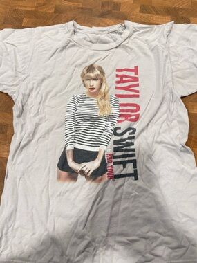 Taylor Swift The Red Tour Shirt